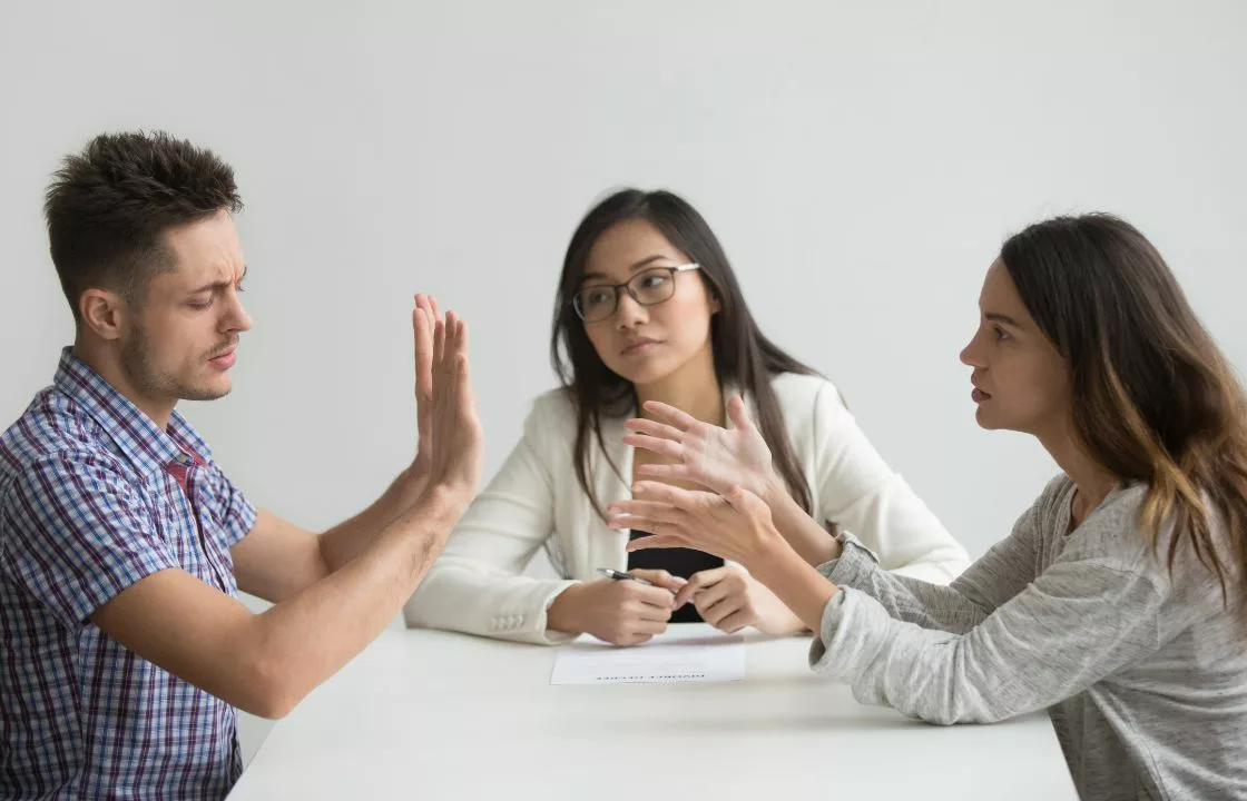 Image of couple arguing in family mediation Devon